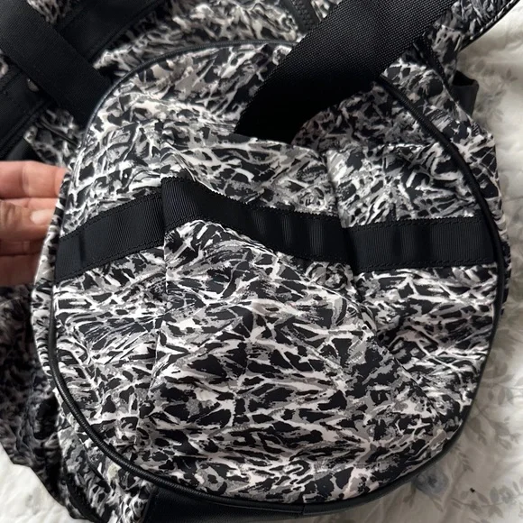 LuluLemon Black and White Patterned Duffel Bag, gym - Picture 9 of 16